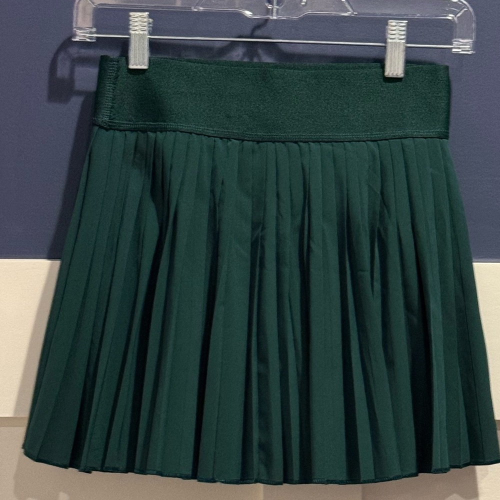 SO Hunter Green Pleated Tennis Skirt  Size XS NWOT